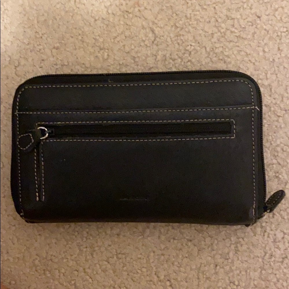 black wallet